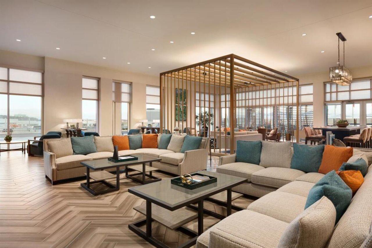 Embassy Suites By Hilton San Antonio Landmark Exterior photo